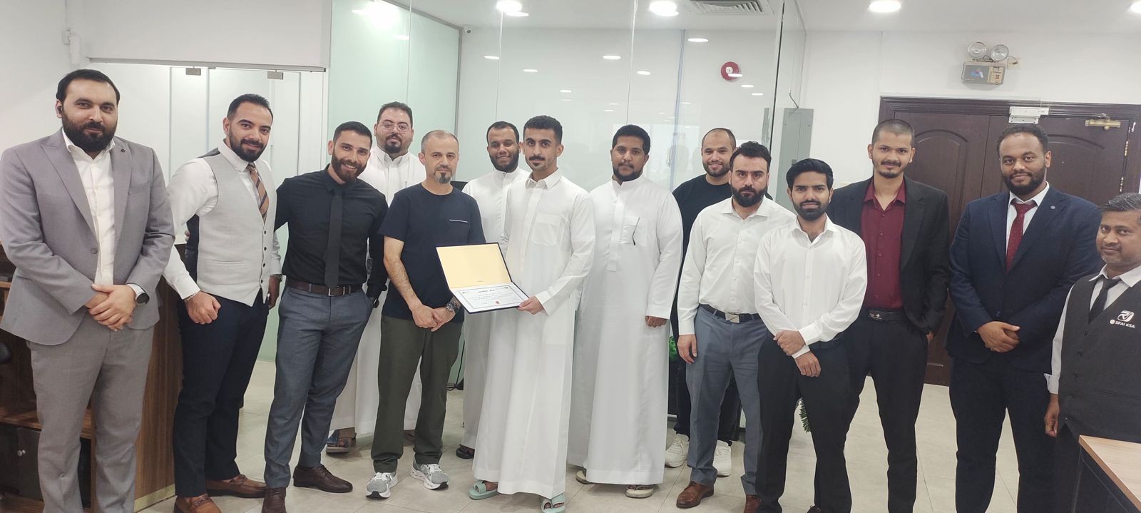 أقام فرع الخبر حفل توديع للموظف